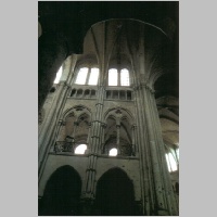 Noyon, Kathedrale, Langhaus, N-Seite, Blick von S,  Foto Heinz Theuerkauf.jpg